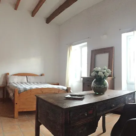 Maison Des Artistes *